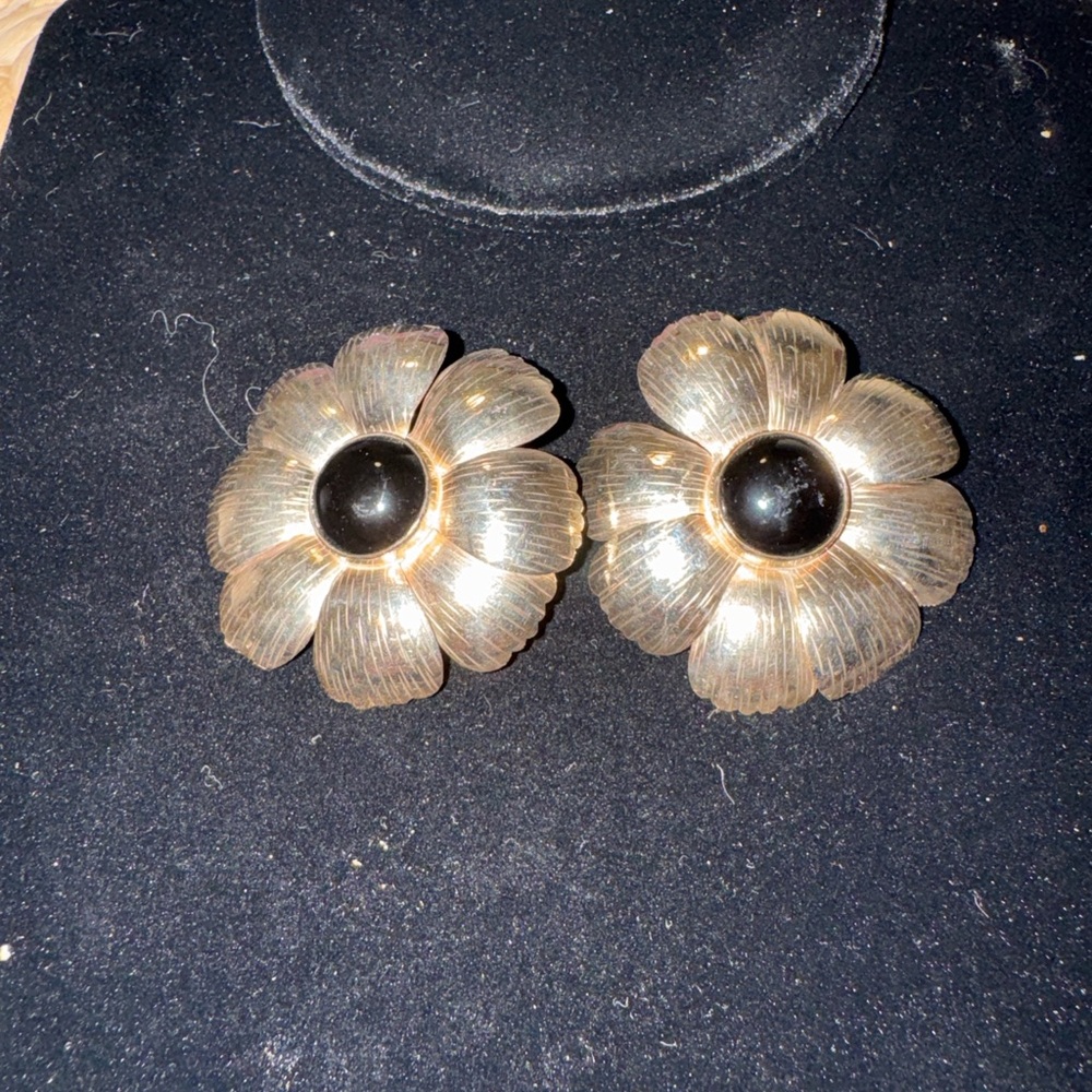 Vintage Gold Tone Flower Earrings Black Center 80s Statement Studs